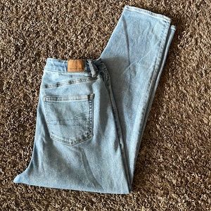 American Eagle Curvy Mom Jeans